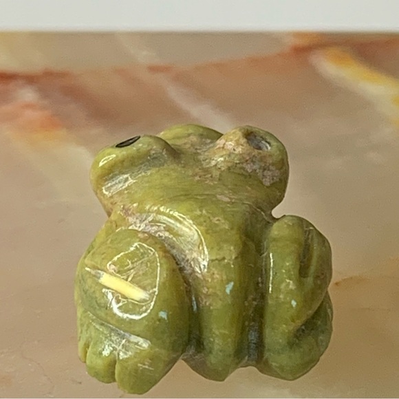 Vintage Hand Carved Frog Figurine Mini Southwest Stone Animal Fetish Serpentine - Picture 7 of 15